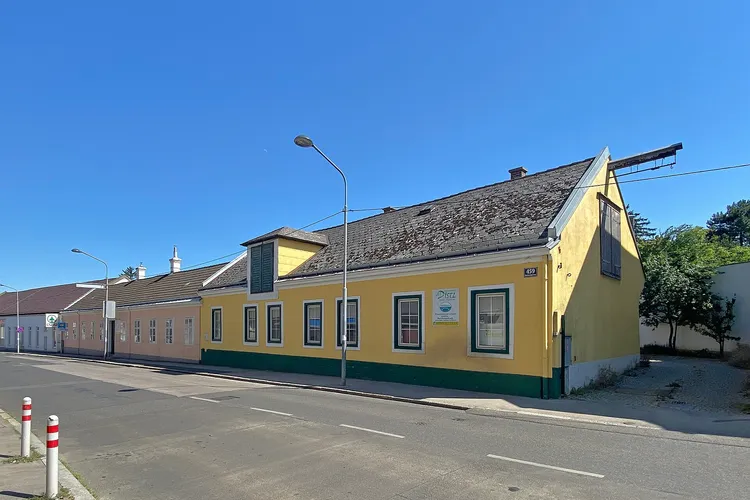 Weinbau und Buschenschank Distl