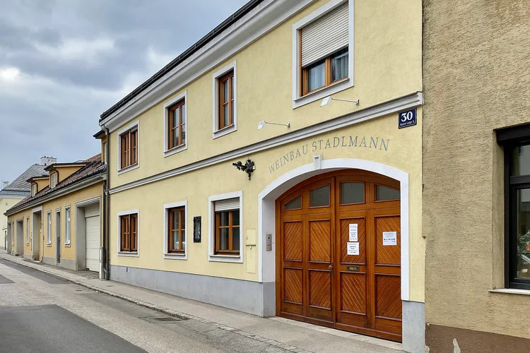 Weinbau und Heuriger Der Stadlmann