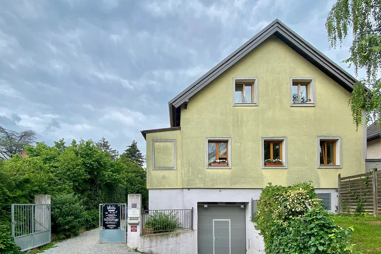 Weinbau und Heuriger Wiltschko